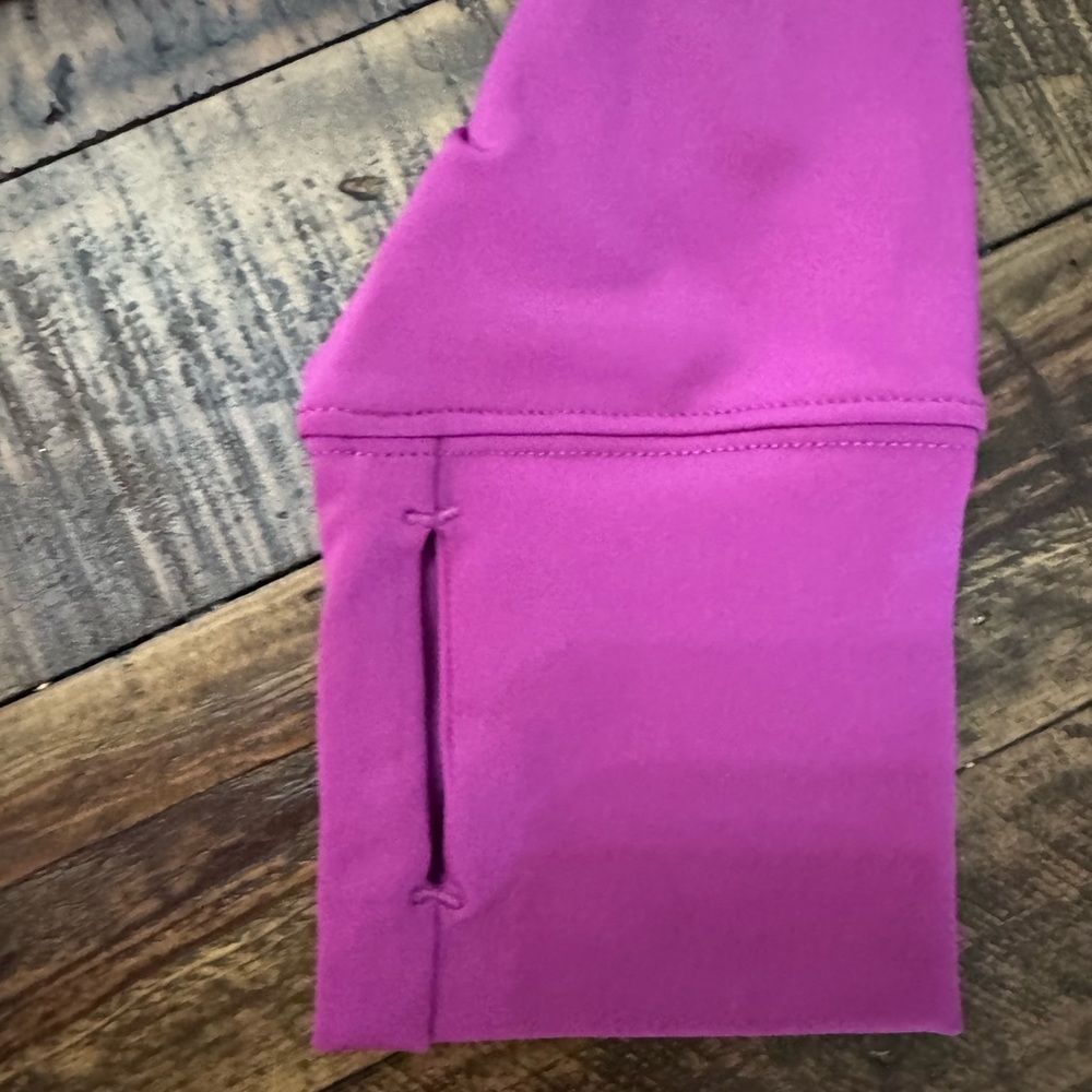 Nike Long Sleeve Cropped Performance Top - Picture 7 of 8